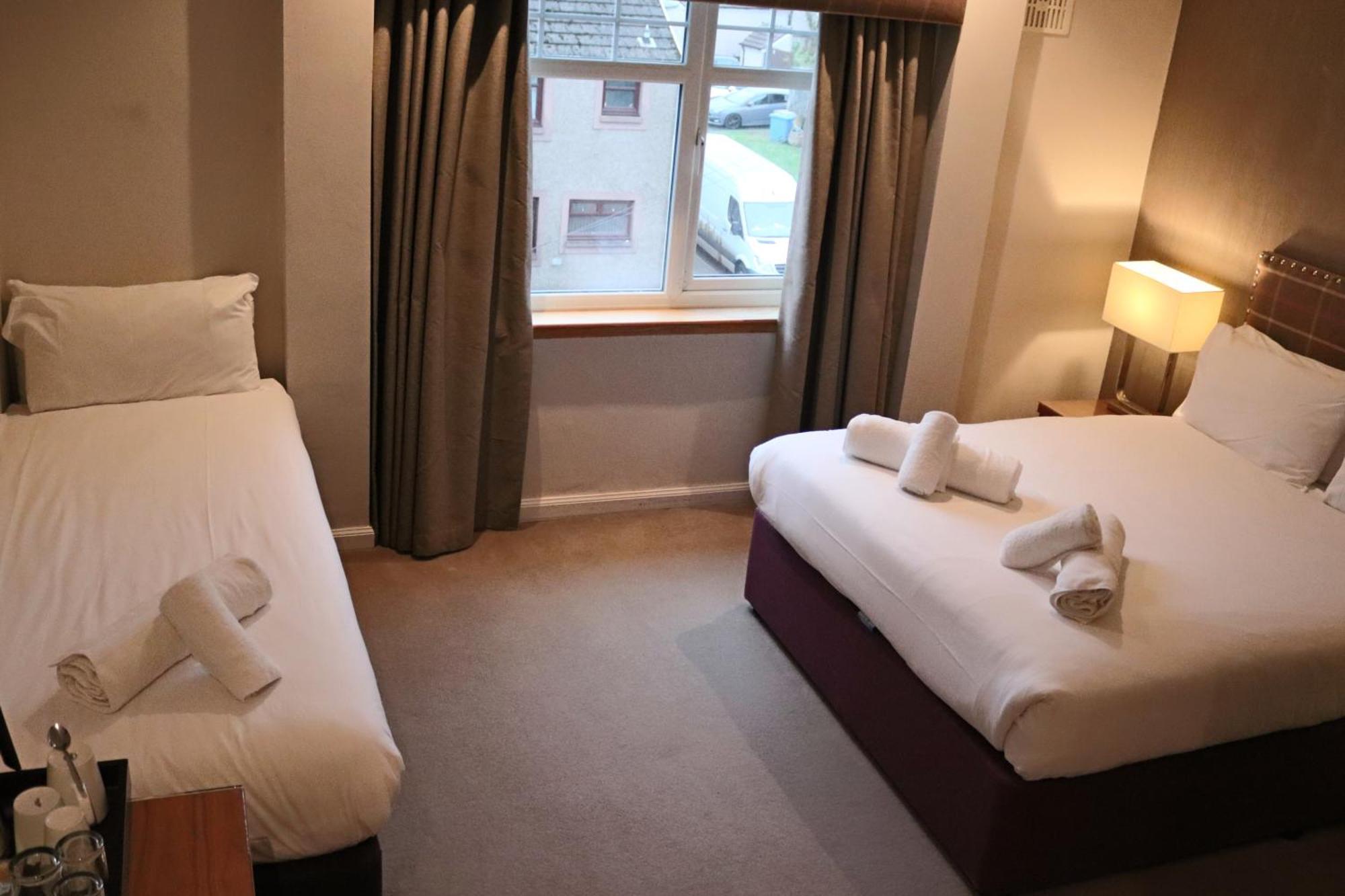 Anchor Hotel And Seabed Restaurant Tarbert  Bagian luar foto