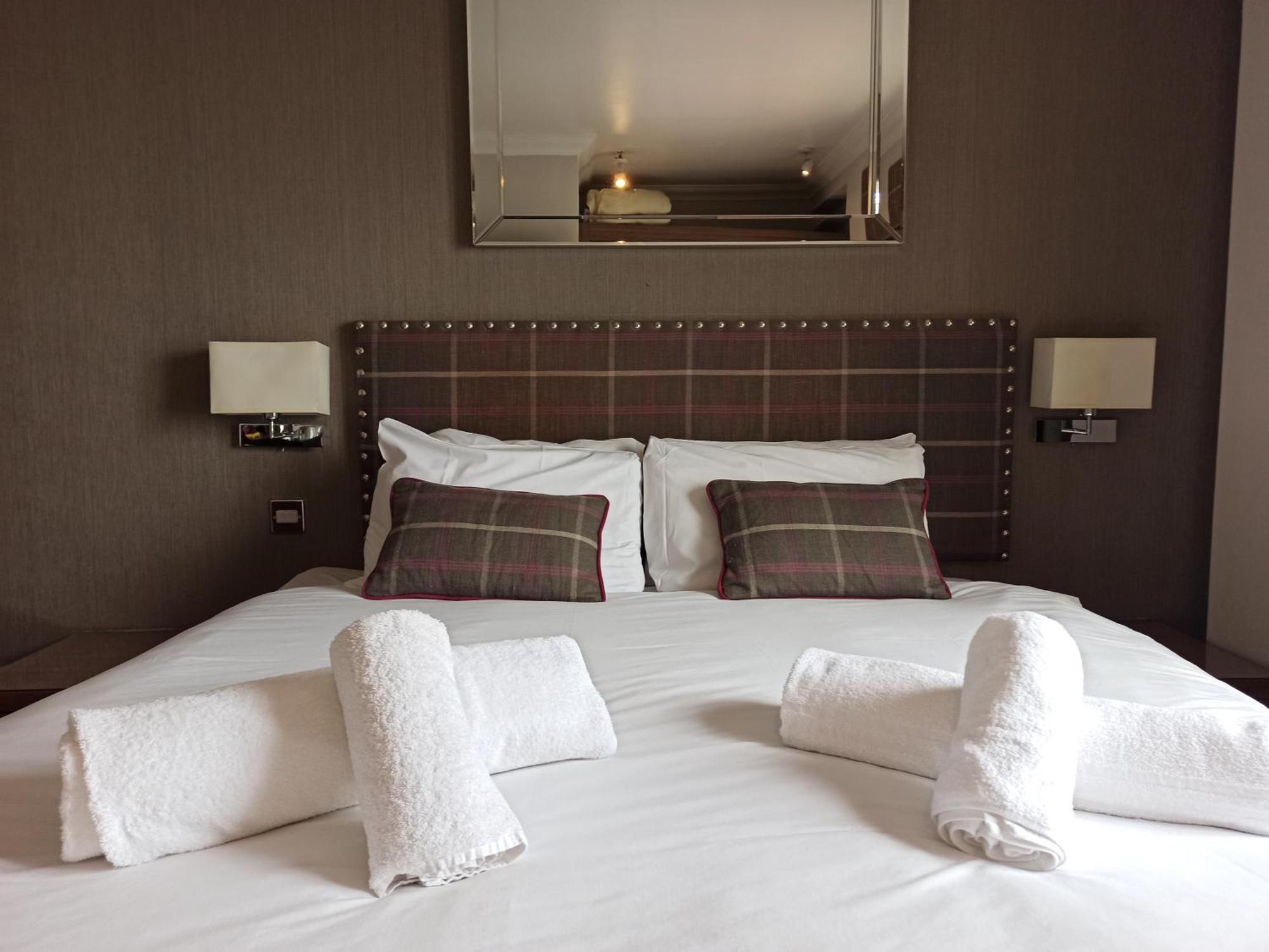 Anchor Hotel And Seabed Restaurant Tarbert  Bagian luar foto
