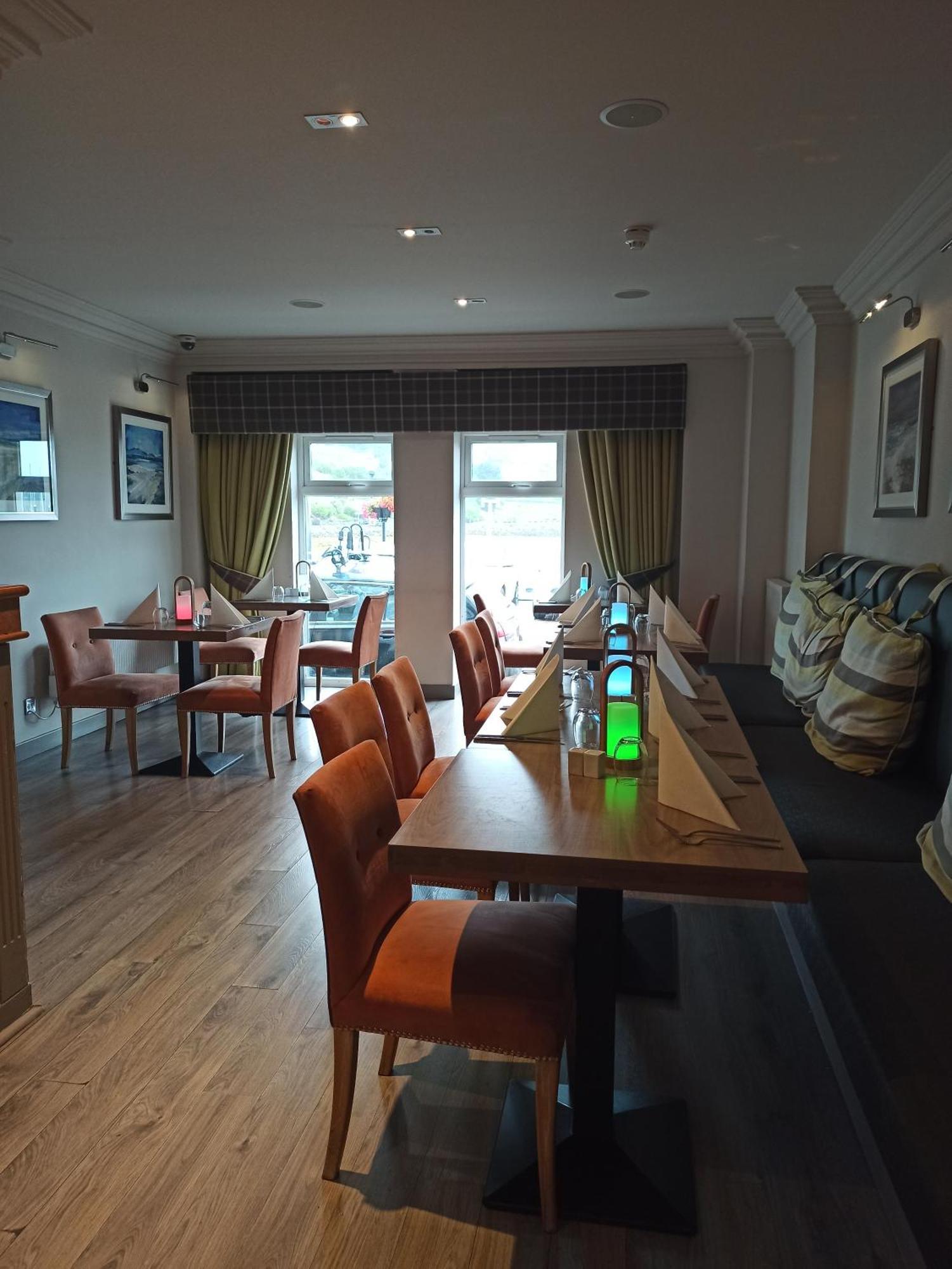 Anchor Hotel And Seabed Restaurant Tarbert  Bagian luar foto
