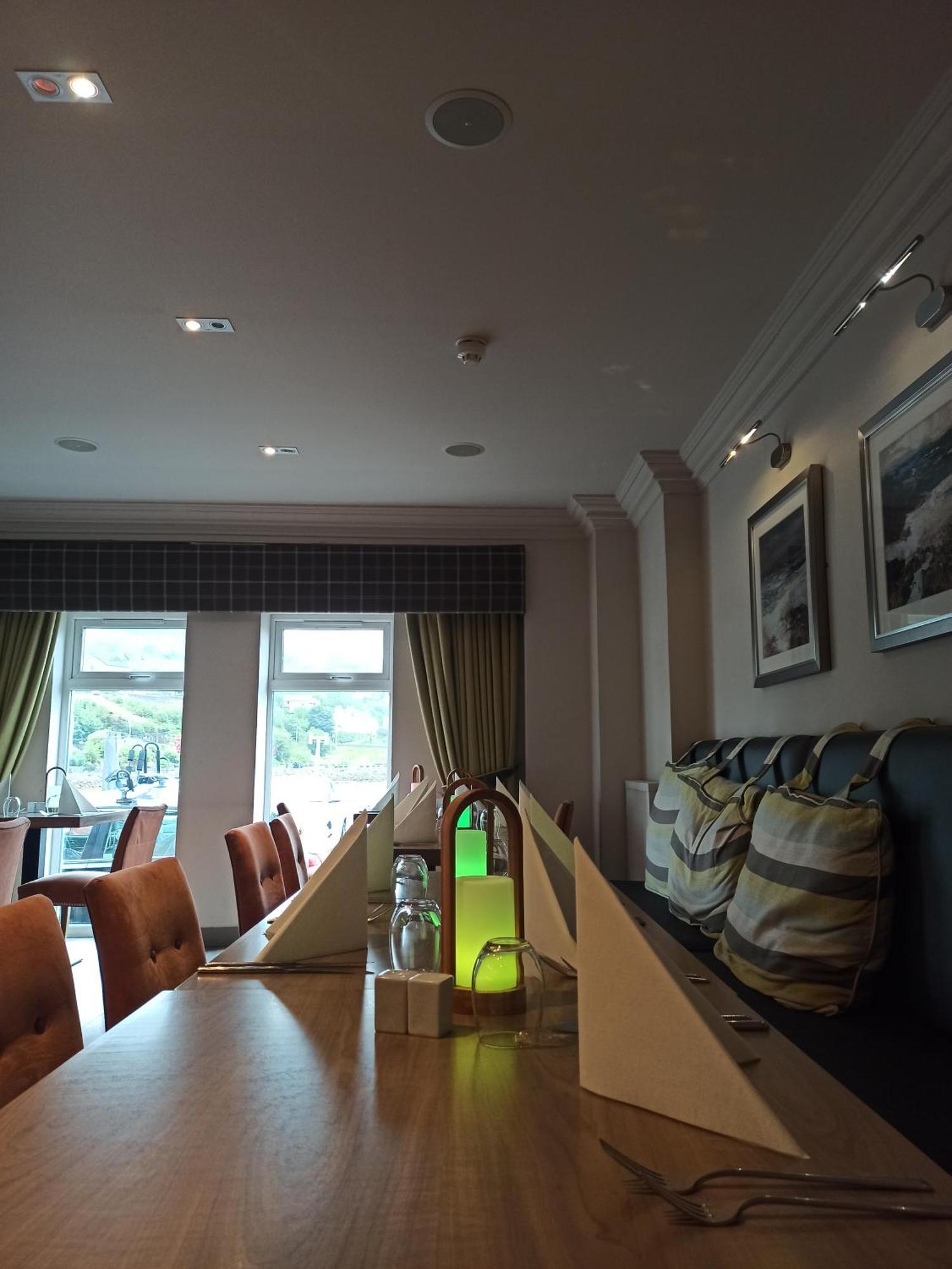 Anchor Hotel And Seabed Restaurant Tarbert  Bagian luar foto