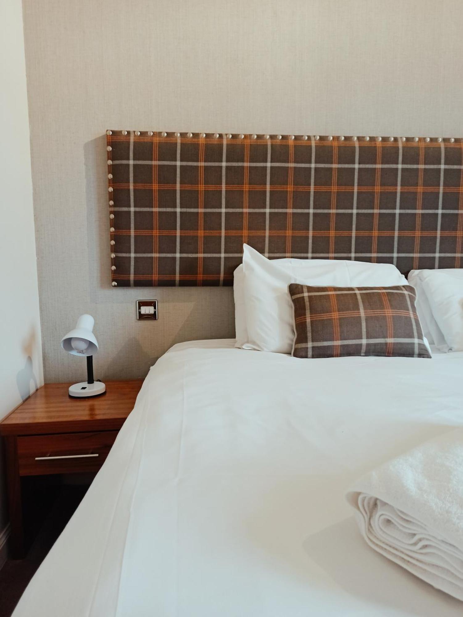 Anchor Hotel And Seabed Restaurant Tarbert  Bagian luar foto