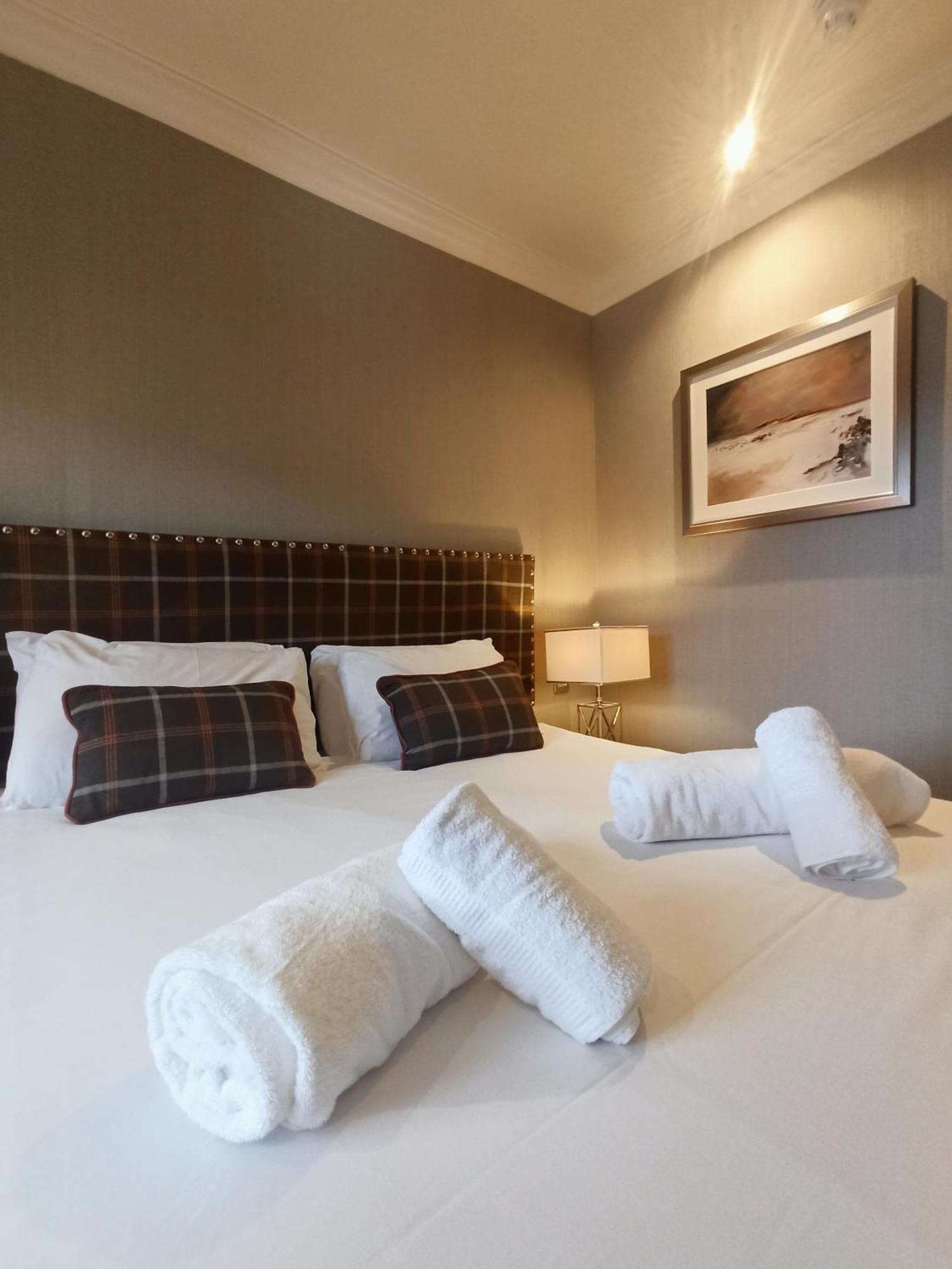 Anchor Hotel And Seabed Restaurant Tarbert  Bagian luar foto