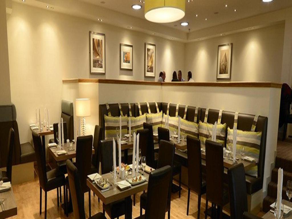 Anchor Hotel And Seabed Restaurant Tarbert  Bagian luar foto
